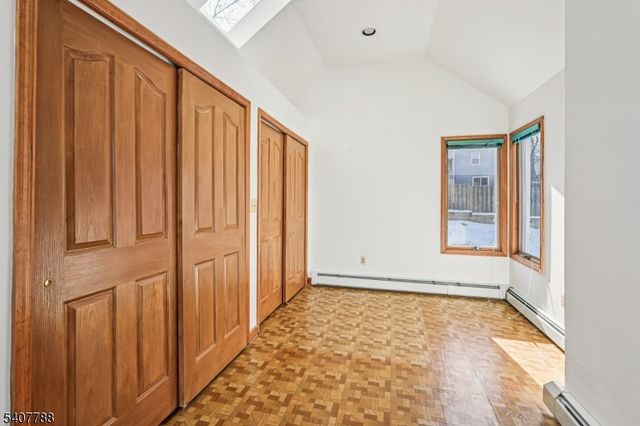 286 Carentan Rd, Hopatcong Boro, NJ 07843