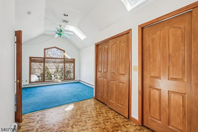 286 Carentan Rd, Hopatcong Boro, NJ 07843