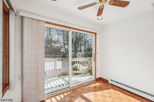 286 Carentan Rd, Hopatcong Boro, NJ 07843