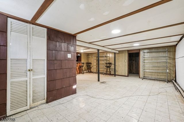 286 Carentan Rd, Hopatcong Boro, NJ 07843