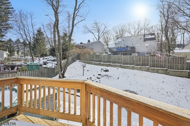 286 Carentan Rd, Hopatcong Boro, NJ 07843