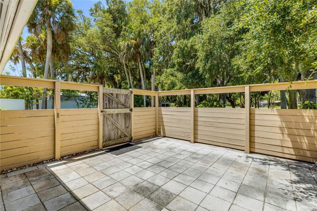 19 CROMPTON PLACE, Palm Coast, FL 32137