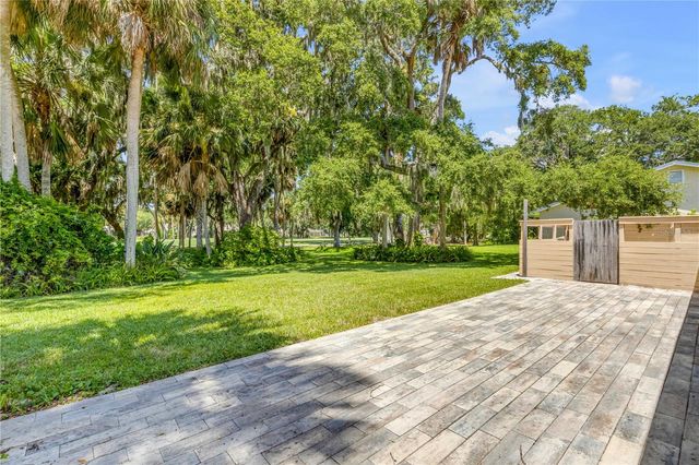 19 CROMPTON PLACE, Palm Coast, FL 32137