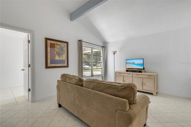 19 CROMPTON PLACE, Palm Coast, FL 32137