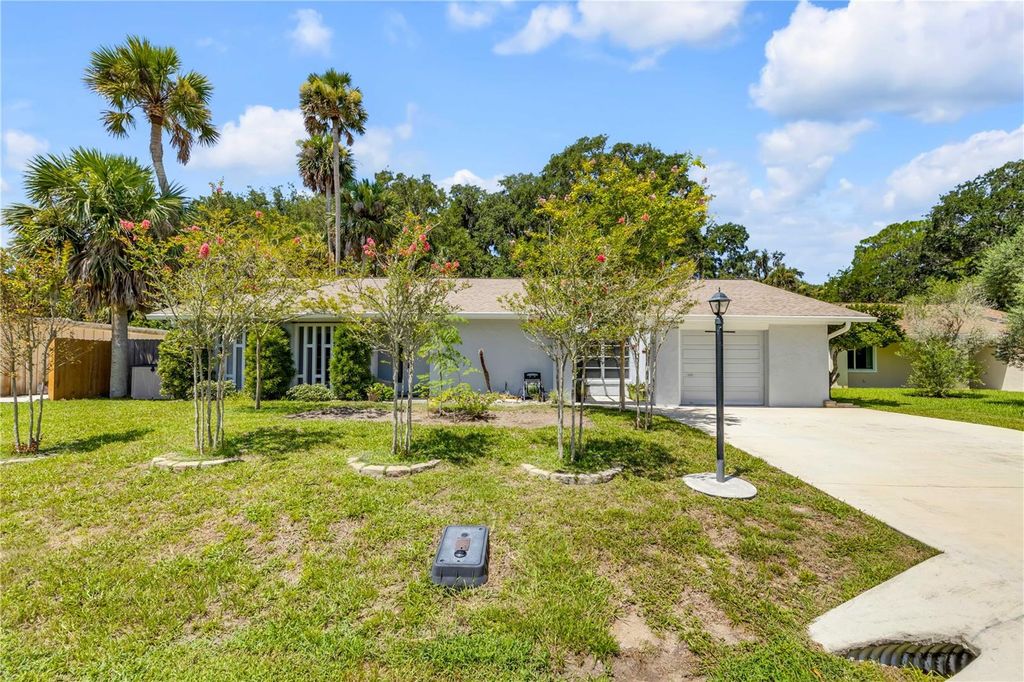 19 CROMPTON PLACE, Palm Coast, FL 32137