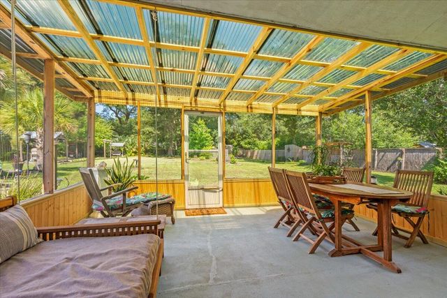 939 Mikell Drive, Charleston, SC 29412