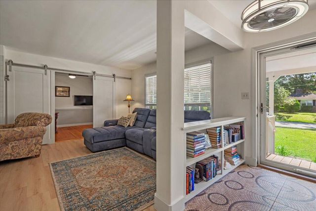 939 Mikell Drive, Charleston, SC 29412