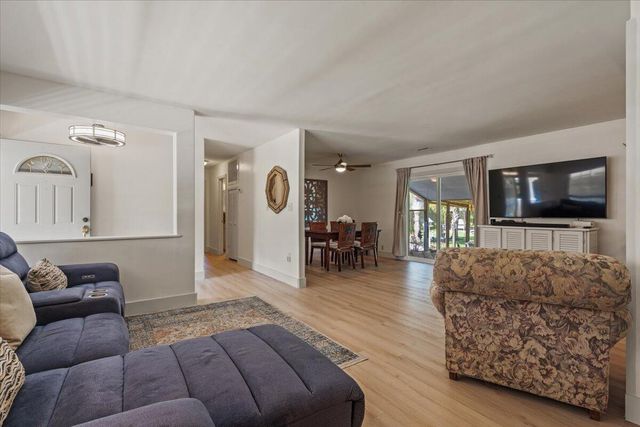 939 Mikell Drive, Charleston, SC 29412