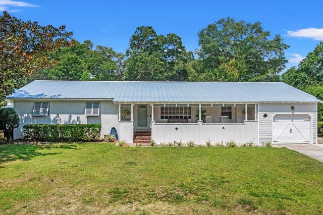 939 Mikell Drive, Charleston, SC 29412