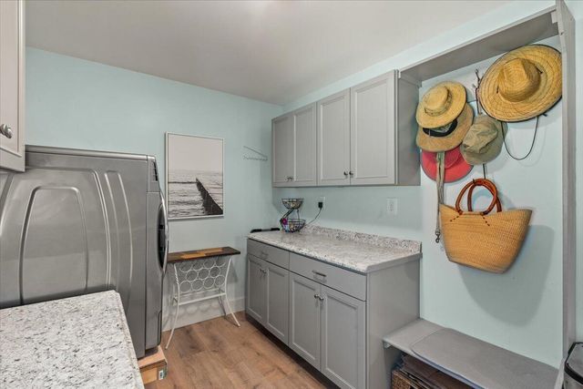 939 Mikell Drive, Charleston, SC 29412