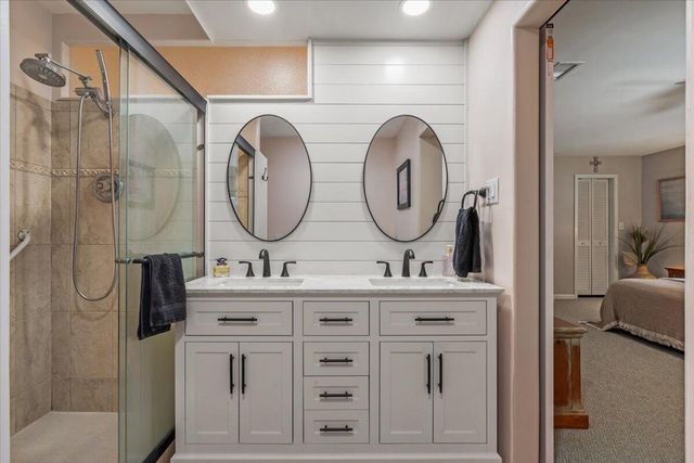 939 Mikell Drive, Charleston, SC 29412