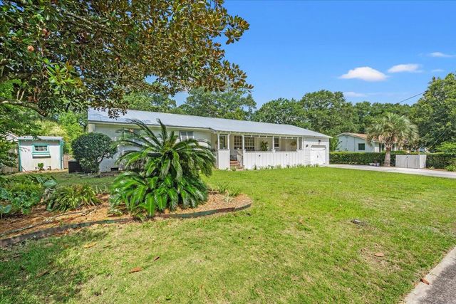 939 Mikell Drive, Charleston, SC 29412