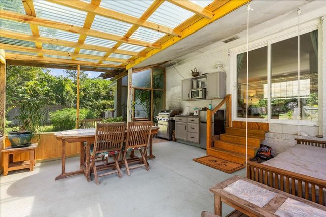 939 Mikell Drive, Charleston, SC 29412