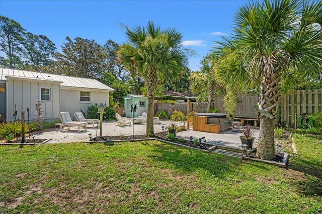 939 Mikell Drive, Charleston, SC 29412