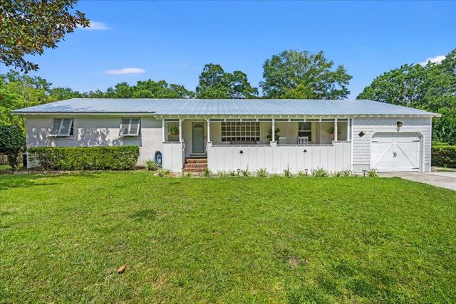 939 Mikell Drive, Charleston, SC 29412