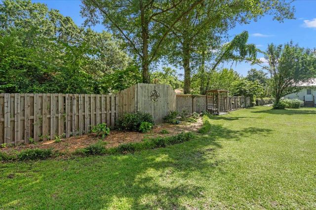 939 Mikell Drive, Charleston, SC 29412