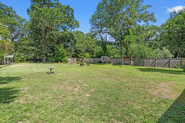 939 Mikell Drive, Charleston, SC 29412