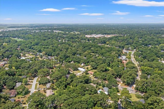 939 Mikell Drive, Charleston, SC 29412