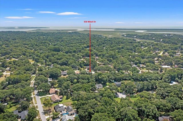 939 Mikell Drive, Charleston, SC 29412