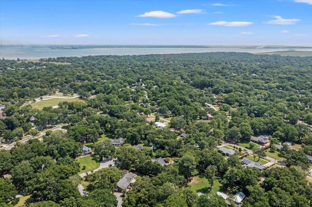 939 Mikell Drive, Charleston, SC 29412