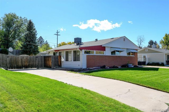 1150 W Radcliff Avenue, Englewood, CO 80110