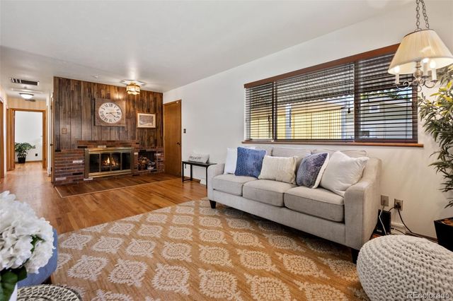 1150 W Radcliff Avenue, Englewood, CO 80110