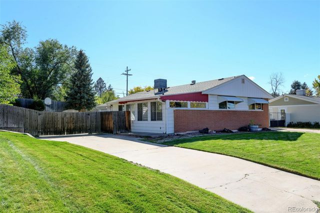1150 W Radcliff Avenue, Englewood, CO 80110