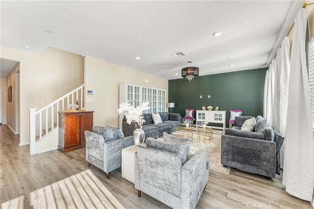 44325 Moccasin Place, Lancaster, CA 93536