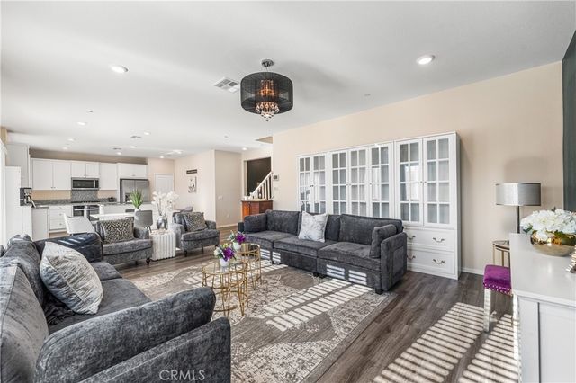 44325 Moccasin Place, Lancaster, CA 93536