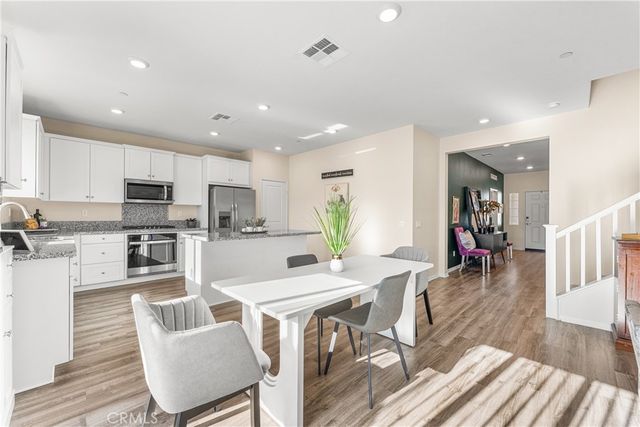 44325 Moccasin Place, Lancaster, CA 93536