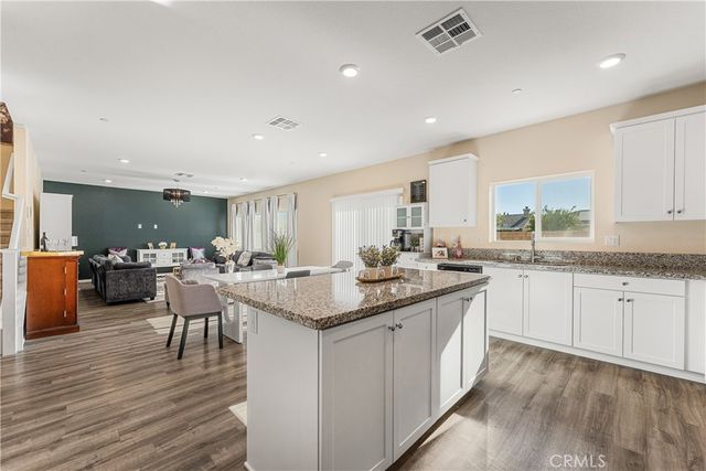 44325 Moccasin Place, Lancaster, CA 93536