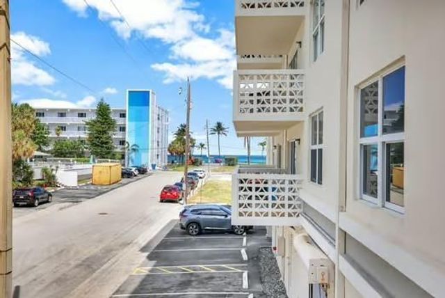 1901 S Ocean Drive 202, Hollywood, FL 33019