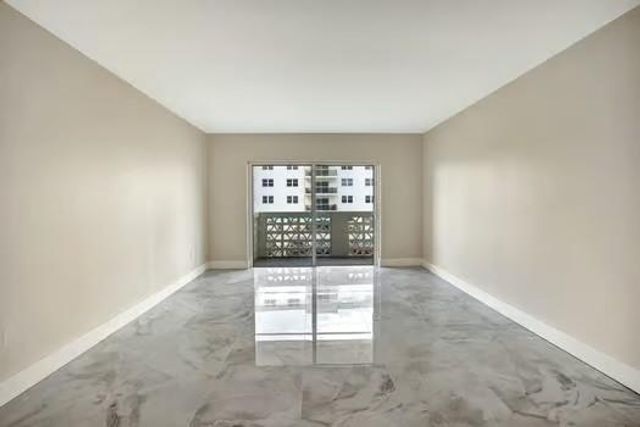 1901 S Ocean Drive 202, Hollywood, FL 33019