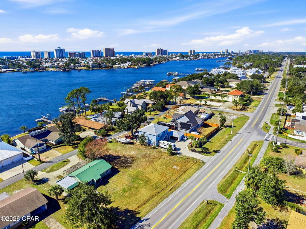 Image 6 of property listing at 6401 N Lagoon Drive, Panama City Beach, FL 32408