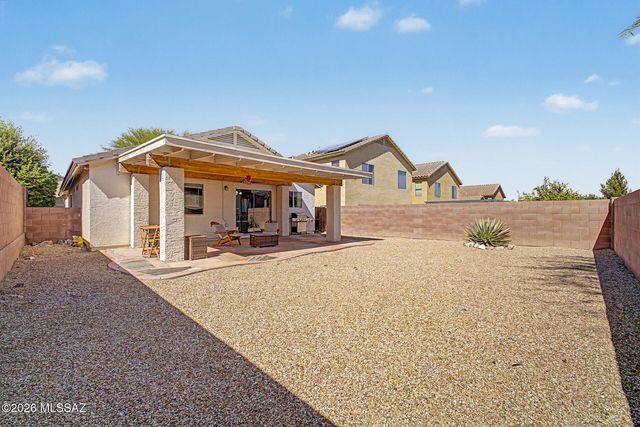 681 W Ash Ridge Drive, Green Valley, AZ 85614