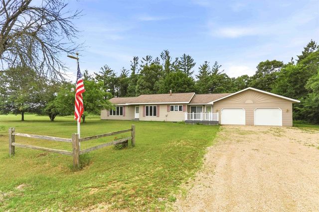 N3421 County KK Road, Hancock, WI 54943
