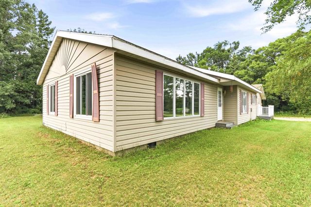 N3421 County KK Road, Hancock, WI 54943