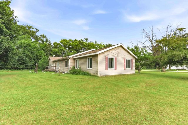 N3421 County KK Road, Hancock, WI 54943