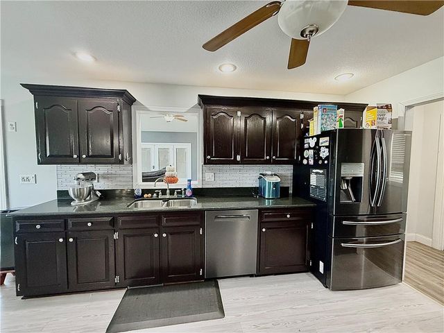 27119 Southridge Drive, Maryville, MO 64468