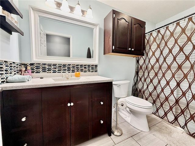 27119 Southridge Drive, Maryville, MO 64468