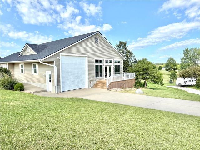 27119 Southridge Drive, Maryville, MO 64468