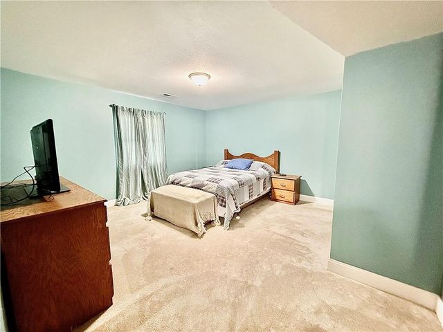 27119 Southridge Drive, Maryville, MO 64468