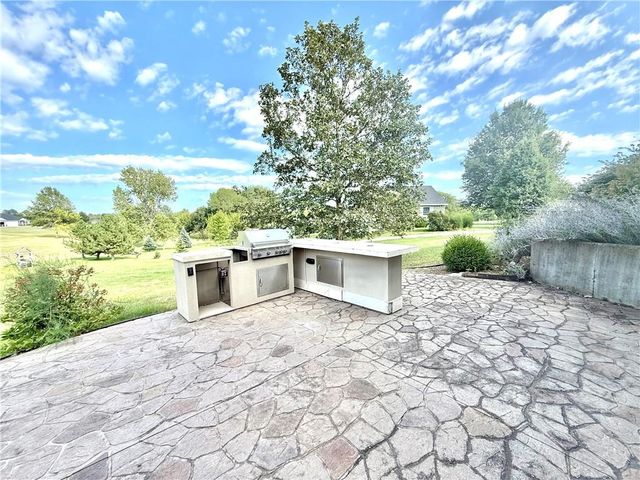 27119 Southridge Drive, Maryville, MO 64468