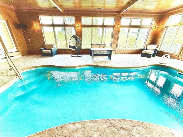 27119 Southridge Drive, Maryville, MO 64468