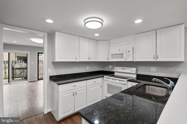 3170 READSBOROUGH CT, Fairfax, VA 22031