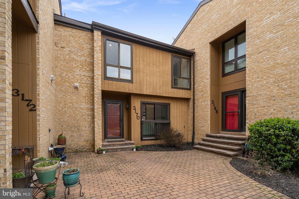 3170 READSBOROUGH CT, Fairfax, VA 22031