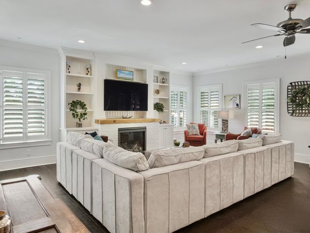 5217 Oak Cove Lane, Hollywood, SC 29449