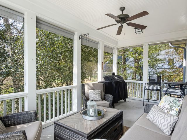 5217 Oak Cove Lane, Hollywood, SC 29449