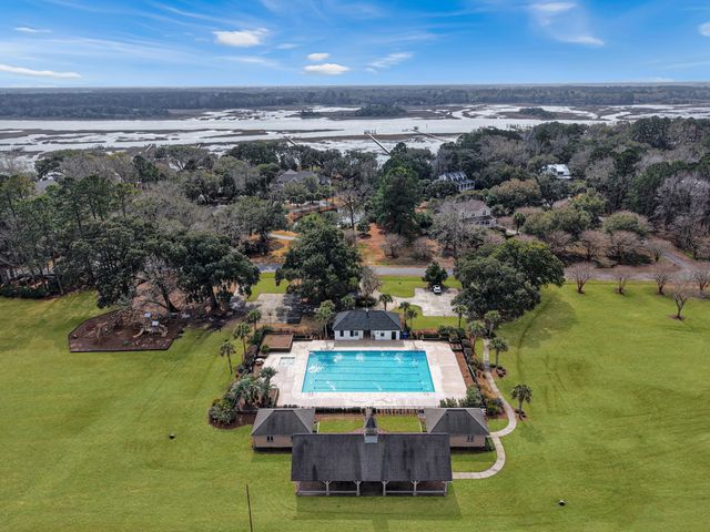 5217 Oak Cove Lane, Hollywood, SC 29449