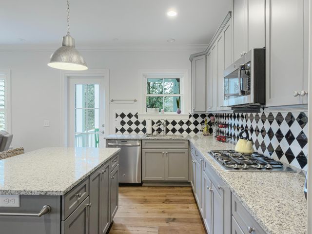 5217 Oak Cove Lane, Hollywood, SC 29449